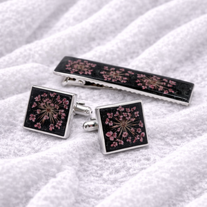 Clema de cravata si butoni cu flori naturale in rasina -Set cadou accesorii barbati 01947 - Artynos.ro