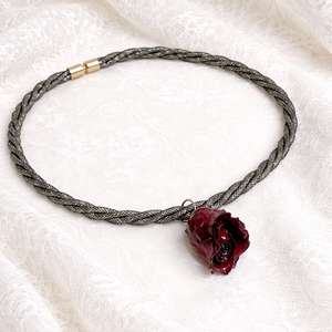 Colier tubular cu pandantiv - trandafir natural 01962 - Artynos.ro