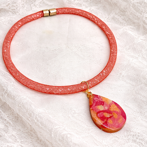 Colier tubular cu pandantiv din rasina 01971 - Artynos.ro