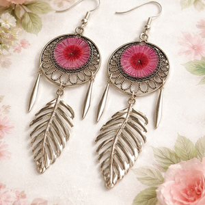 Cercei cu flori naturale de camp si rasina 01996 - Artynos.ro