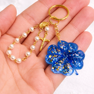 Breloc cu rozariu si trifoi cu patru foi din rasina 02000 - genți și portofele - accesorii genți - breloc - Artynos.ro
