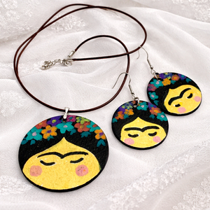 Set bijuterii  pictat manual  -motiv Frida Kahlo 02044 - Artynos.ro