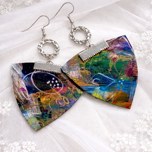 Cercei pictati manual 02050, Bijuterii, Cercei, Cercei din rasina, Confectionarea bijuteriilor, Pictura, Cercei handmade unicat, pictati manual- freestyle, fara reguli, fara limite doar gest, inspiratie s..., ARTYNOS