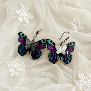 Cercei fluturi din rasina 02055 - Artynos.ro