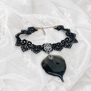 Colier -choker din dantela 02060 - Artynos.ro