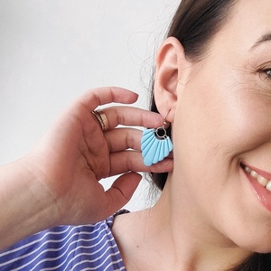 Cercei HandMade Baby Blue / Negru - bijuterii - cercei - cercei lungi - Artynos.ro