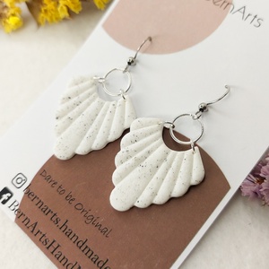 Cercei Albi cu accente Negre - Design Minimalist - bijuterii - cercei - cercei lungi - Artynos.ro