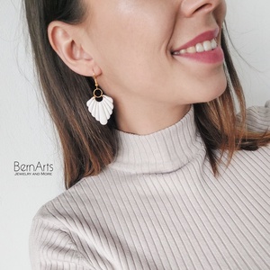 Cercei Mireasa Alb  Statement Minimal Boho, Accesorii nunta, Bijuterii mireasa, Cercei mireasa, Confectionarea bijuteriilor, Lucrare cu argila, ARTYNOS