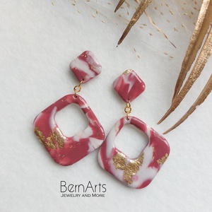 Cercei Dama Eleganti Deosebiti Statement Bordo ( Burgundy) cu Tonuri Mov Accente Aurii, Design Modern Hipoalergenic, Bijuterii, Cercei, Cercei din rasina, Altele, Confectionarea bijuteriilor, ARTYNOS