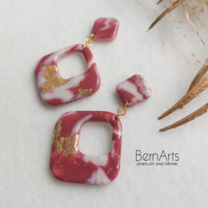 Cercei Dama Eleganti Deosebiți Statement Bordo ( Burgundy) cu Tonuri Mov Accente Aurii, Design Modern Hipoalergenic - bijuterii - cercei - cercei din rășină - Artynos.ro