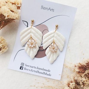 Cercei Mireasă Statement Alb-Auriu Eleganti Deosebiti Handmade 01 - accesorii nuntă - bijuterii mireasă - cercei mireasă - Artynos.ro