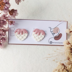 Cercei Kawaii Adorabili Handmade Alb-Roz -Waffel cu Topping de Căpșuni  - bijuterii - cercei - cercei cu figurine - Artynos.ro