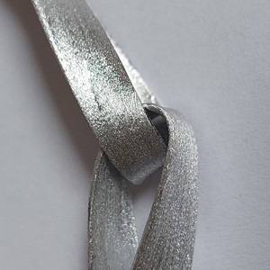 Colier răsucit din aluminiu -  - Artynos.ro Colier răsucit din aluminiu -  - Artynos.ro