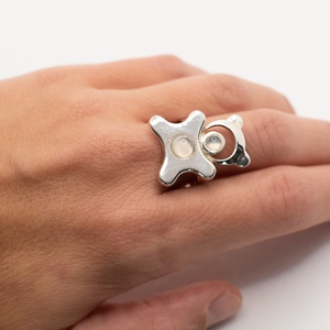 Handcrafted silver ring for adults in the shape of an animal, adorned with moonstone, Accessorii si unelte, Margea, componente de bijuterii, Alte piese, Confectionarea bijuteriilor, ARTYNOS