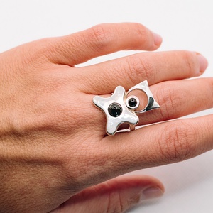 Handcrafted silver ring for adults in the shape of an animal, adorned with onyx stone, Accessorii si unelte, Margea, componente de bijuterii, Alte piese, Confectionarea bijuteriilor, ARTYNOS