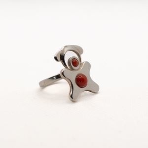 Handcrafted silver ring for adults in the shape of an animal, adorned with coral stone - accessorii și unelte - mărgea, componente de bijuterii - alte piese - Artynos.ro