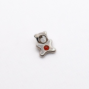 Animal-shaped, handmade silver pendant with coral stone for children, Accessorii si unelte, Accesorii decorative, Figurine, Confectionarea bijuteriilor, ARTYNOS