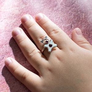 Animal-shaped, handmade sterling silver ring with garnet gemstones, designed for children - accessorii și unelte - mărgea, componente de bijuterii - alte piese - Artynos.ro