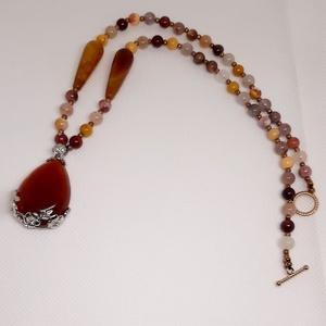 Colier handmade din agate maron roscat  - bijuterii - coliere - coliere din mărgele - Artynos.ro