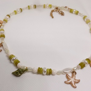 Colier handmade cu discuri verde jad si pandantive ocean fish - Artynos.ro