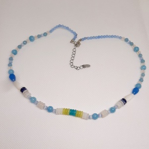Colier handmade cu discuri bleu, albe si verzi jad, agate bleu si angelit - bijuterii - coliere - coliere din mărgele - Artynos.ro
