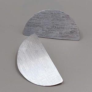 Cercei semilună din aluminiu -  - Artynos.ro Cercei semilună din aluminiu -  - Artynos.ro