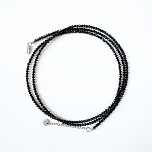 Colier / choker triplu multisir la baza gatului din turmalina neagra - bijuterii - coliere - coliere cu multiple șiruri - Artynos.ro