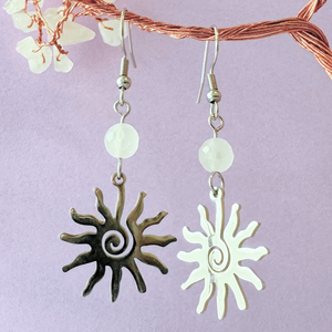 Cercei argintii cu cuart roz - Soare - bijuterii - cercei - cercei din pietre semiprețioase - Artynos.ro