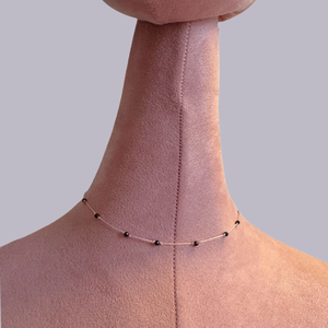 Colier plutitor la baza gatului cu turmalina neagra - Protectie energetica  - bijuterii - coliere - coliere din mărgele - Artynos.ro