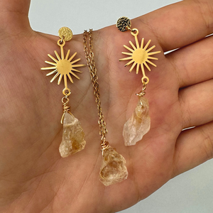 Cercei aurii din citrin brut soare  - bijuterii - cercei - cercei din pietre semiprețioase - Artynos.ro