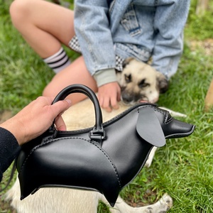Geantă Teckel din piele naturală � Handmade în România - genți și portofele - genți de mână și umăr - geantă crossbody - Artynos.ro