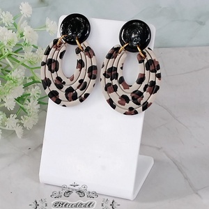 Cercei cu tija animal print, Bijuterii, Cercei, Cercei din rasina, Confectionarea bijuteriilor, Lucrare cu argila, ARTYNOS
