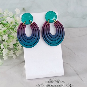 Cercei ombre cu tijă  - bijuterii - cercei - cercei din rășină - Artynos.ro Cercei ombre cu tijă  - bijuterii - cercei - cercei din rășină - Artynos.ro