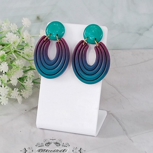 Cercei ombre cu tijă  - bijuterii - cercei - cercei din rășină - Artynos.ro Cercei ombre cu tijă  - bijuterii - cercei - cercei din rășină - Artynos.ro