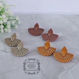 Cercei eleganti cu tija , Bijuterii, Cercei din rasina, Cercei, Confectionarea bijuteriilor, Lucrare cu argila, ARTYNOS