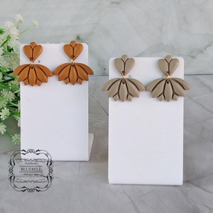 Cercei minimaliști cu tijă - bijuterii - cercei - cercei cu figurine - Artynos.ro Cercei minimaliști cu tijă - bijuterii - cercei - cercei cu figurine - Artynos.ro