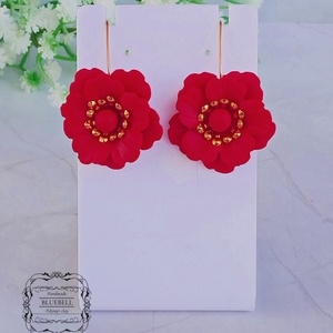 Cercei cu flori - bijuterii - cercei lungi - Artynos.ro Cercei cu flori - bijuterii - cercei lungi - Artynos.ro