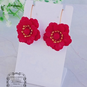 Cercei cu flori - bijuterii - cercei lungi - Artynos.ro Cercei cu flori - bijuterii - cercei lungi - Artynos.ro