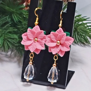 Cercei lungi cu crăciunițe roz - bijuterii - cercei - cercei cu figurine - Artynos.ro
