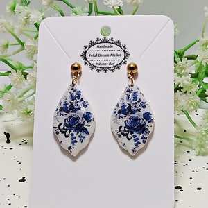 Cercei cu flori - bijuterii - cercei - cercei cu figurine - Artynos.ro