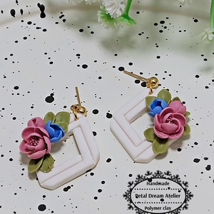 Cercei cu flori - bijuterii - cercei - cercei cu figurine - Artynos.ro