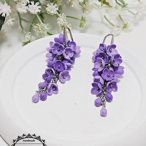 Cercei lungi cu flori de liliac - bijuterii - cercei - cercei lungi - Artynos.ro