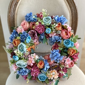 Ciocănel vintage cu flori de mătase pastel, dimensiune completă - coroană de flori - decorațiune de ușă cu flori de măta - casă & stil de viață - accesorii pentru decorat casa - decorațiuni de geam și decorațiuni de ușă  - ornamente de ușă  - Artynos.ro