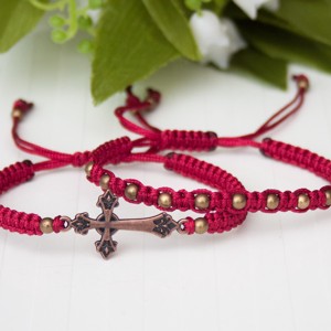 Brățară macramé împletită - Beads burgundy -  - Artynos.ro