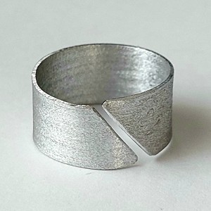 Inel minimalist din aluminiu cu strălucire specială -  - Artynos.ro