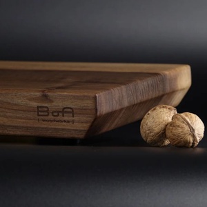 Tocator live edge Walnut Slab din lemn masiv de nuc, Casa & Stil de viata, Echipamente de bucatarie, Accesorii de gatit, Tocatoare, Prelucrarea lemnului, ARTYNOS