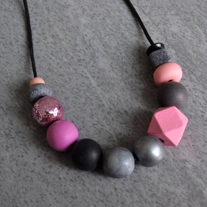 Colier geometric colier modern margele roz si gri colier statement colier pentru birou colier fantezie cadou profesoara - bijuterii - coliere - coliere statement - Artynos.ro