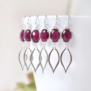 Cercei domnisoare de onoare, bijuterii domnisoare onoare Cercei cu cristal bordo, cercei burgundy lungi cercei ocazie  - Artynos.ro