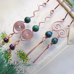 Cercei lungi din sarma cupru cercei cu pietre semipretioase verzi cercei artizanali cercei boemi spirala unicat hippie - bijuterii - cercei - cercei drop - Artynos.ro