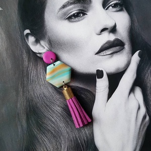 Cercei moderni cu ciucure cercei fucsia Cercei atarnatori roz turcoaz cercei atarnatori bijuterii contemporane boho - bijuterii - cercei - cercei drop - Artynos.ro